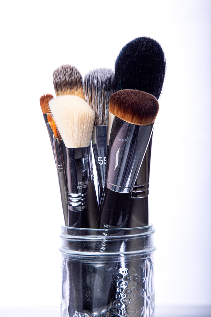 How To Clean Makeup Brushes According To The Pros